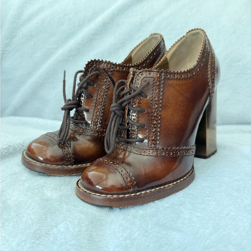 Women’s Vintage Dolce & Gabbana Leather Heel Whitman Oxfords